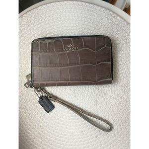 NWOT Coach Wallet Wristlet